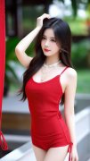 <b>男生女生一路差差差差轮滑鞋</b>